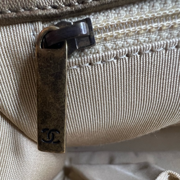 Chanel large maxi metallic bronze quilted boy flap bag - Picture 14 of 15